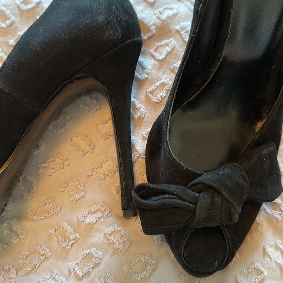 Browns heels - Picture 3 of 6